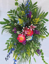 Load image into Gallery viewer, Mixed Fresh Flower Spray